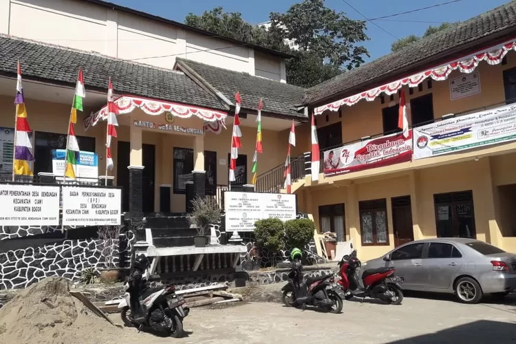 SEPI: Kantor Desa Bendungan, Kecamatan Ciawi, terlihat sepi. Duit BUMDes Bendungan yang raib diduga dibawa kabur ketua lama.