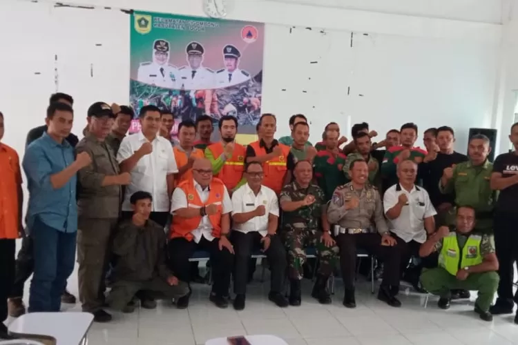 PENCEGAHAN: Pemcam Cigombong membentuk Desa Tangguh Bencana, kemarin.