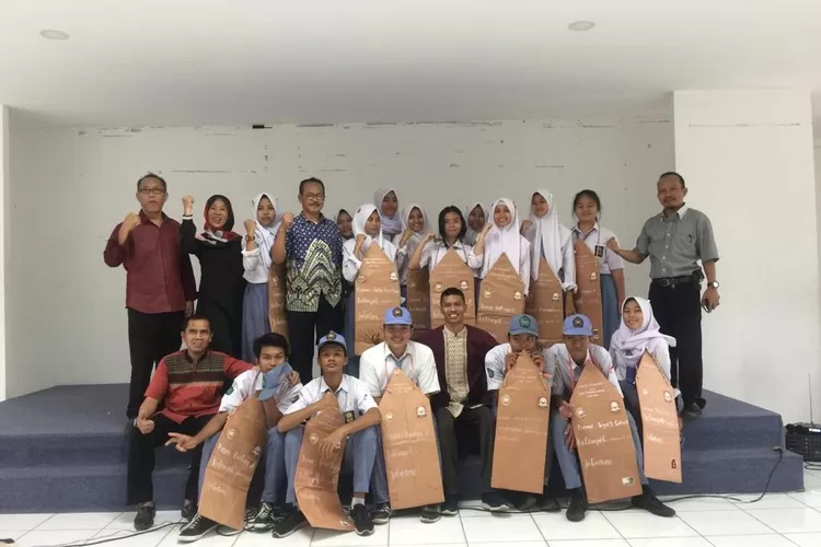 PROGRAM: SMA Taruna Andhiga saat menghelat kegiatan Latihan Dasar Kepemimpinan (LDK) OSIS/MPK Tahun 2019/2020, belum lama ini