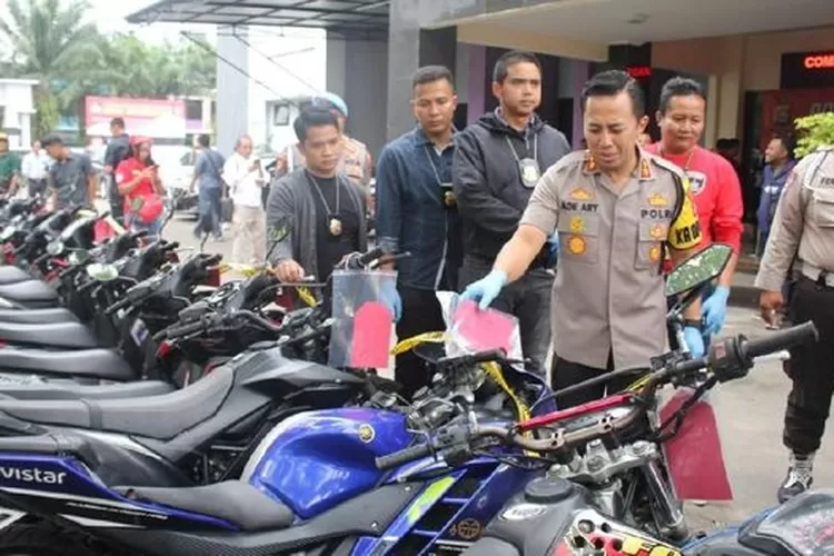 DISITA: Polisi menangkap 13 pelaku pencuri sepeda motor yang kerap beraksi di wilayah Tangerang Kota.