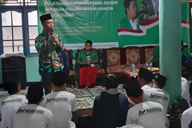 DIGEMBLENG: PAC Gerakan Pemuda (GP) Ansor Pamijahan, Cibungbulang, Tenjolaya, Ciampea gembleng ratusan calon kader di Pondok Pesantren Uswatun Hasanah, Pamijahan.