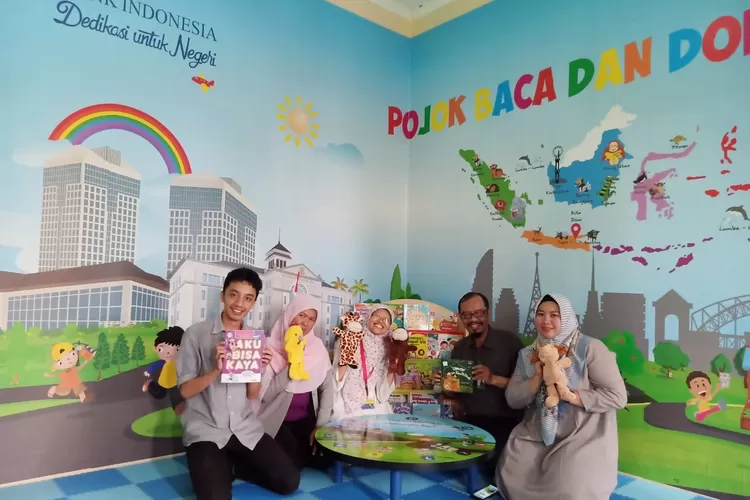 BARU : Pasar Gunung Batu berinovasi dengan menghadirkan ruang tunggu anak dan pojok baca.