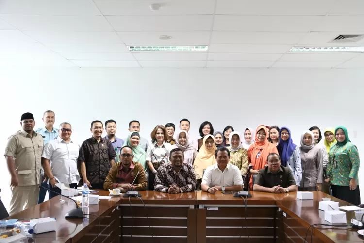 DISKUSI: Komisi IV DPRD Kota Bogor bersama direksi rumah sakit se-Kota Bogor usai membahas persoalan yang menyangkut masalah pelayanan kesehatan.