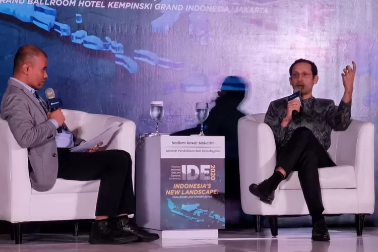 NARASUMBER: Mendikbud, Nadiem Makarim, saat menjadi pembicara dalam acara Indonesia Data and Economic Conference (IDE 2020), kemarin. 