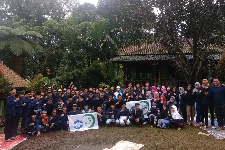 KOMPAK: Peserta LDK yang digelar Forsipa di Vila Likapurna Gunung Salak Endah, kemarin.