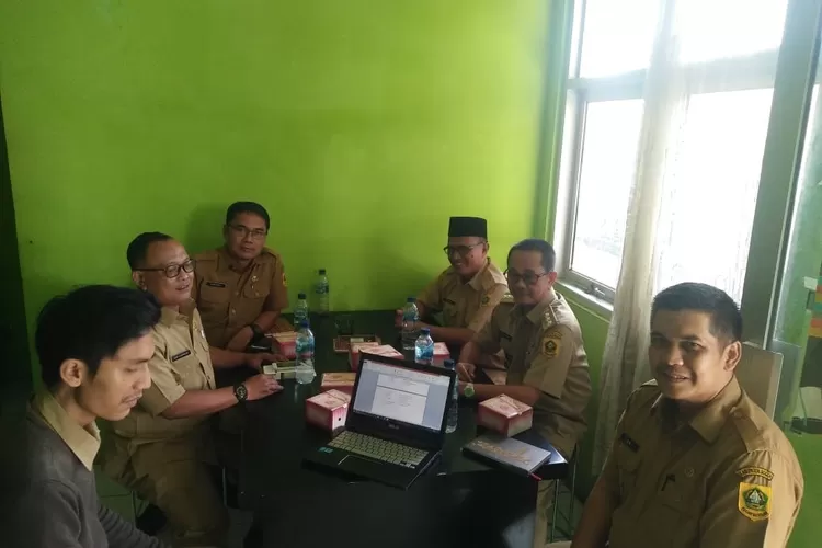 RAPAT: Suasana rapat formatur Satgas Pelajar yang digelar belum lama ini.