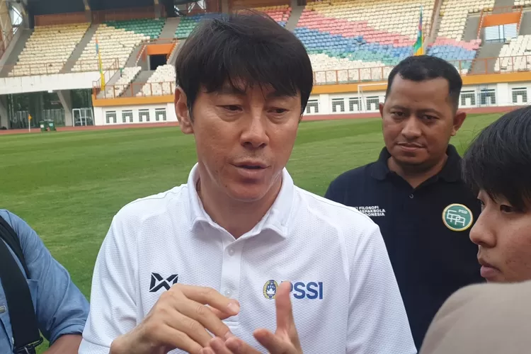 WAWANCARA: Pelatih Timnas Indonesia Shin Tae-yong saat diwawancara. (IST)