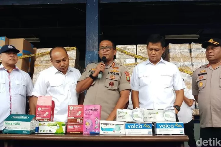 UNGKAP:  Polisi  mengungkap  kasus  penimbunan  masker  di  Tangerang.