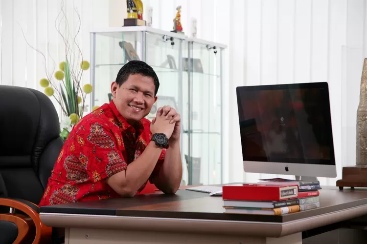 Pakar Keamanan Siber, Pratama Persadha