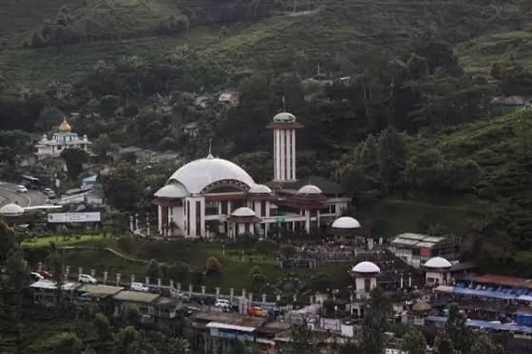 Ilustrasi: Masjid Attaawun di kawasan Puncak, Kabupaten Bogor. (Arifin/Metropolitan)