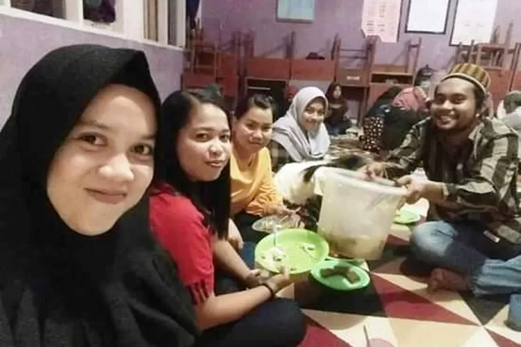 SMA ALKHAIRAAT TONGKO