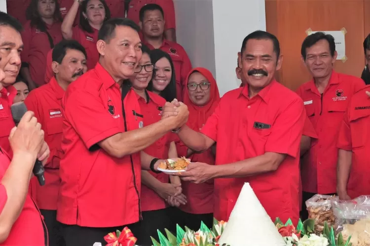 Megawati Resmikan Kantor DPC PDIP Solo Via Daring, Gibran Tak Hadir ...