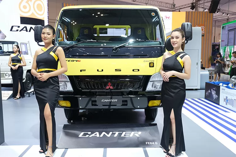 Fuso Canter Special Edition. (IST)