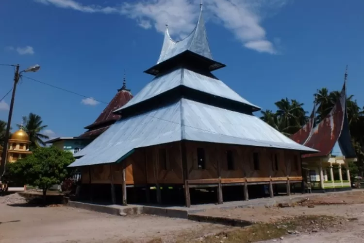 Surau Gadang Syekh Burhanuddin Ulakan (Kemendikbud)