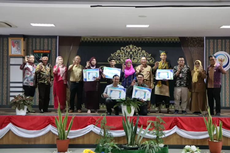 Grand Final Putra Putri Maritim Award 2023 (sumbarprov.go.id)