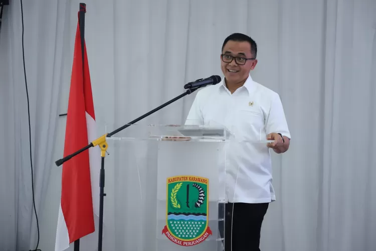 Menteri PANRB mengunjungi Karawang untuk mengajak pacu reformasi birokrasi berdampak ke kemiskinan sampai investasi.