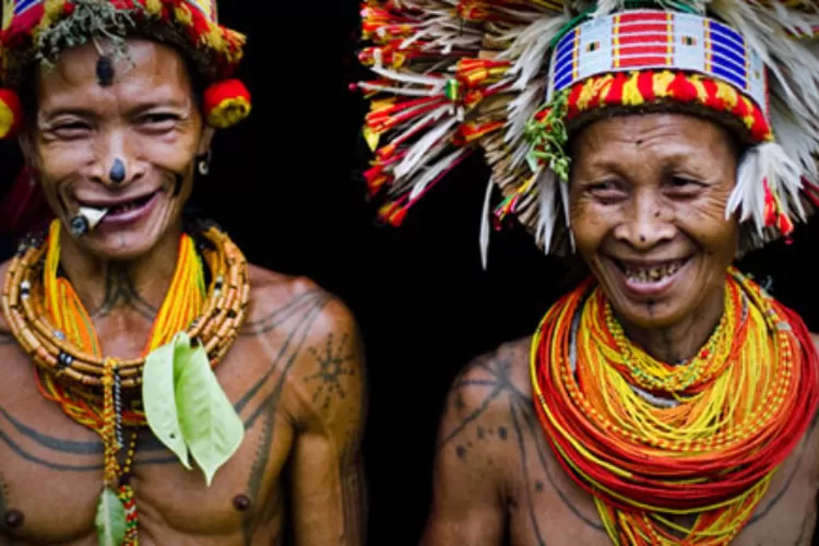 Suku Mentawai (Sukumentawai.org)