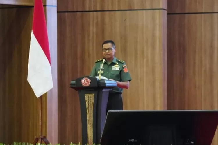 Sah! Mayjen TNI Harfendi resmi menjabat sebagai Pangdam IX Udayana. (Puspen TNI)