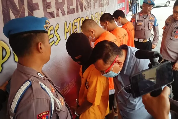 Polres Metro Depok ringkus empat tersangka narkoba pengedar sabu (HarianHaluan.com)