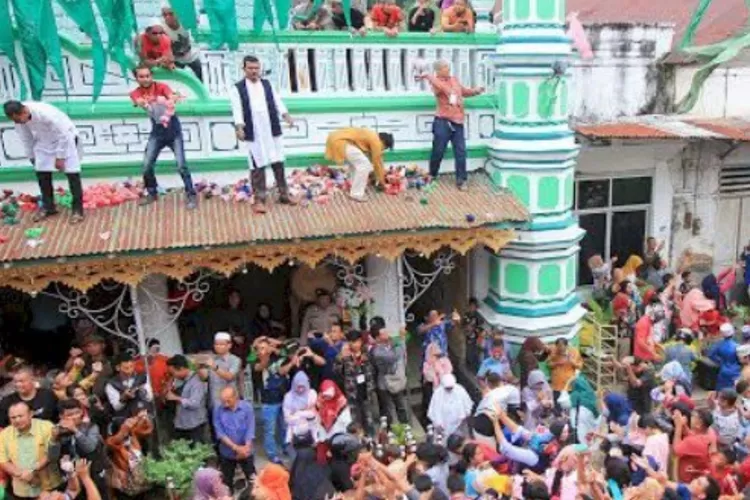Potret Festival Serak Gulo (padang.go.id)