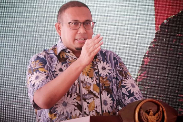 Anggota DPR RI Sumatera Barat, Andre Rosiade memantau kasus pelajar asal Sumbar yang tewas di Jepang.
