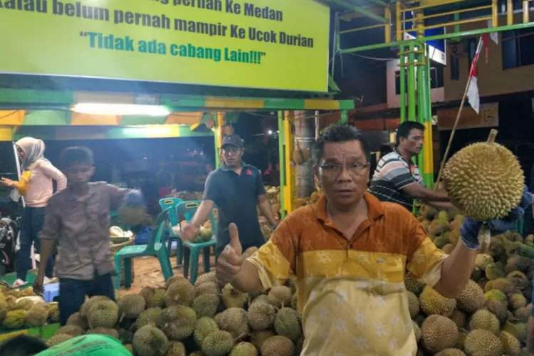 Dulu Tukang Angkut Durian, Sekarang Ucok Durian Jadi Saudagar Kaya di Medan Ternyata Perantau Padang