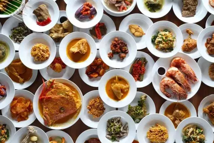 Daftar 5 Restoran Padang Termurah di Jakarta, Nomor. 5 Menu Pavoritnya Asam Padeh Tunjang Sampai Goncang Lidah