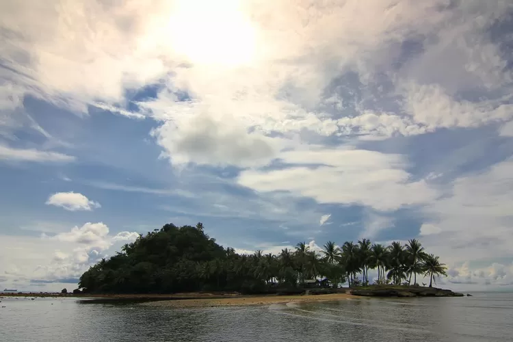 Pulau Pisang Kecil (Indonesia Kaya)