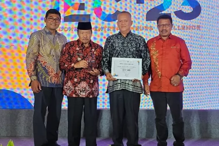 UMKM Bank Sampah Malalak Utara Agam Masuk 20 Besar IEC 2023 (Agam Media Center)