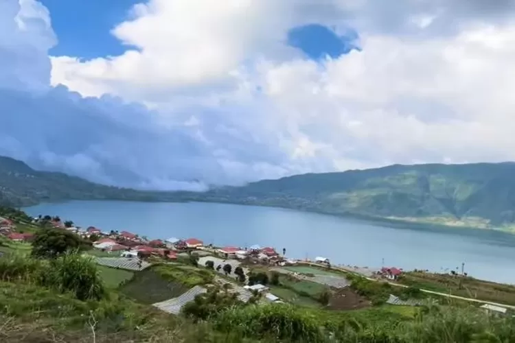 Indahnya danau Talang di Sumatera Barat     (Youtube gumilang jalan jalan)