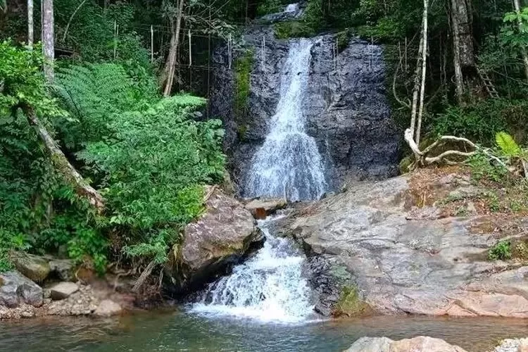 Aia Manca di Kabupaten Solok Selatan. (tourism.solselkab.go.id)