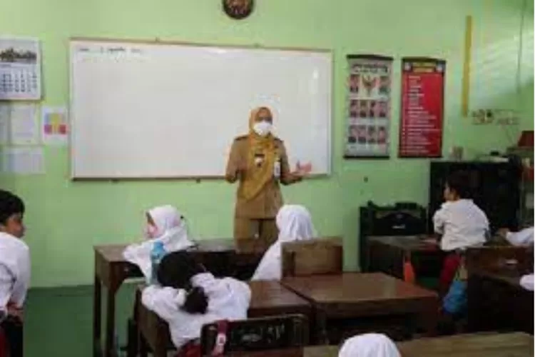 Pemko Bukittinggi Resmi Menerbitkan Aturan Lima Hari Aktif untuk Sekolah (dinkominfo.demakkab.go.id)