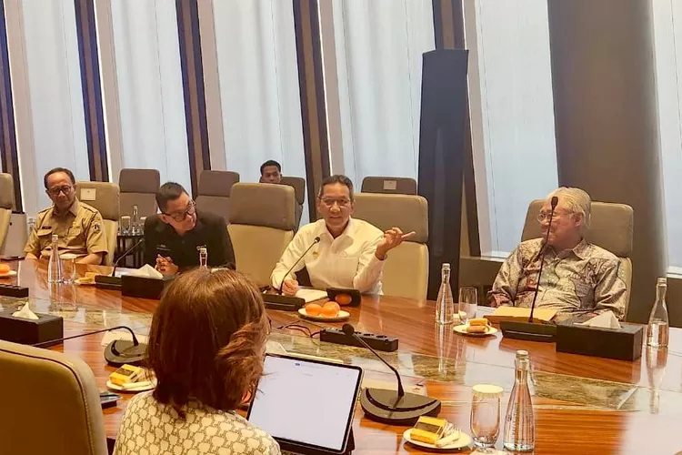 Pertemuan dalam mendukung ekosistem kendaraan listrik di Indonesia yang diselenggarakan di Menara Astra, Jakarta. (Humas PLN )
