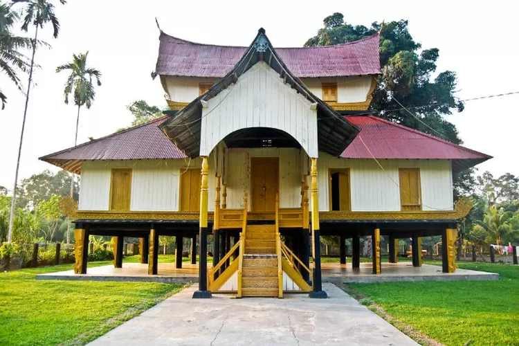 Istana kerajaan dan kesultanan di Indonesia (Flickr)