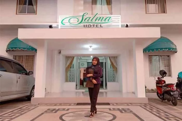 Hotel Salma juga merupakan hotel dekat Harau Valley berjarak sekitar 39,83 km dan Kolam Renang Ngalau Indah berjarak sekitar 27 km.