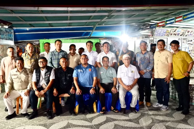 Anggota DPR RI asal Sumbar Andre Rosiade menyerap aspirasi wali nagari se-Kecamatan Kamang Baru, Sijunjung.