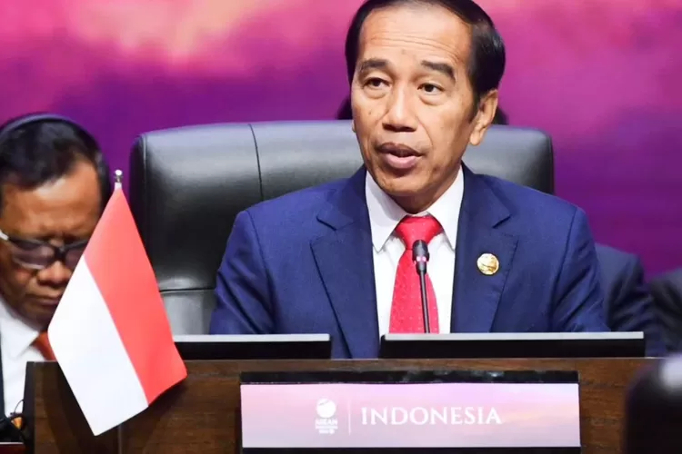 Polemik Proyek Pembangunan Rempang Eco City, Presiden Jokowi telepon Kapolri. (Instagram @jokowi)