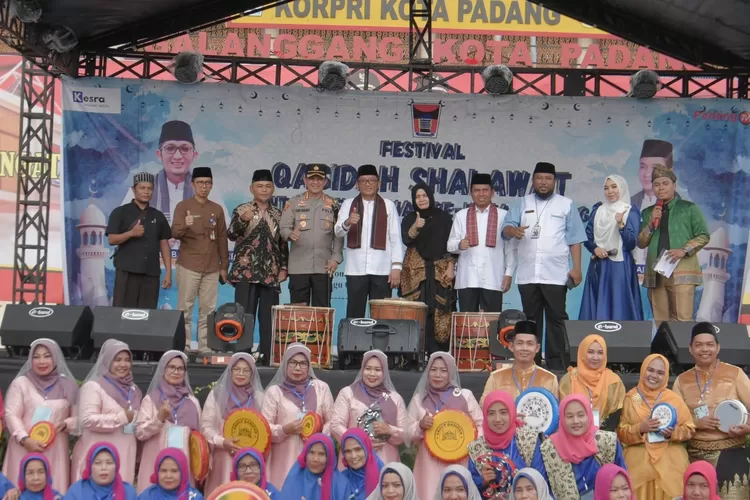 Meriah, Festival Qasidah resmi dibuka Wako Hendri Septa. (Prokopim) 