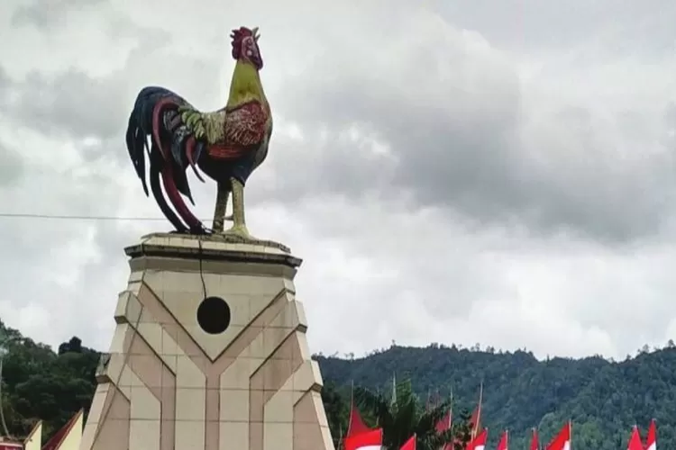 Tugu Ayam di Kabupaten Solok (disbud.sumbarprov.go.id)