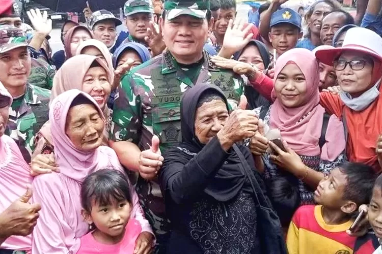 Kapuspen TNI jelaskan maksud kata memiting warga Pulau Rempang yang disebut Panglima TNI. (Puspen TNI)