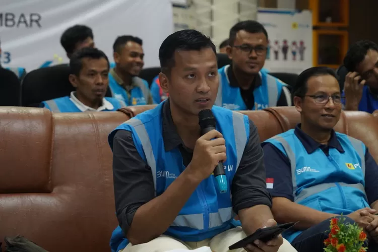 General Manager PLN Unit Induk Distribusi (UID) Sumatera Barat (Sumbar), Eric Rossi Priyo Nugroho. (Humas PLN )
