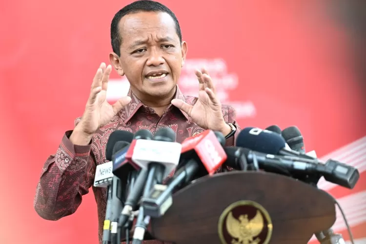 Menteri Investasi, Bahlil Lahadalia diberi misi khusus oleh Presiden Joko Widodo (Jokowi) untuk penyelesaian terkait warga Rempang, Batam, Kep. Riau (Foto: BPMI Setpres/Kris) (Foto: BPMI Setpres/Kris)