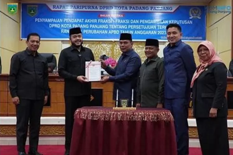 Pemko Padang Panjang dan DPRD Sepakati Perubahan APBD 2023 (Kominfo Padang Panjang)
