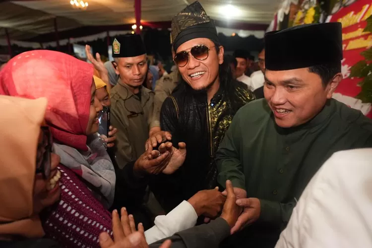 Menteri Badan Usaha Milik Negara atau BUMN Erick Thohir saat menghadiri Harlah ke-11 Ponpes Ora Aji pimpinan Gus Miftah (Foto: dok/Erick Thohir)