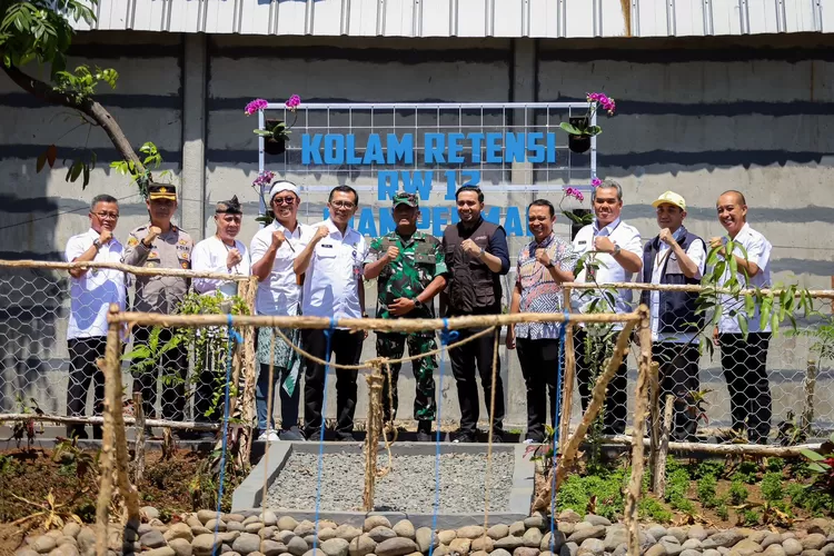 Di tengah musim kemarau yang kering dan suhu ekstrem akibat dampak El Nino (Gorajuara/Diskominfo Kota Bandung)