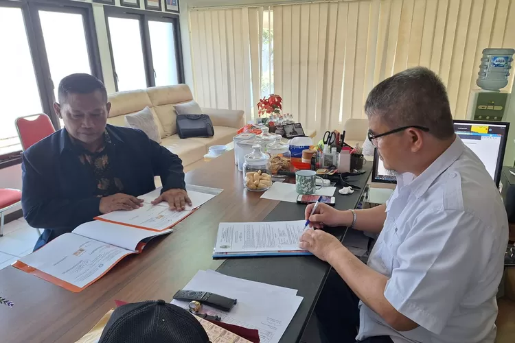 Kerjasama Perlindungan Hukum Kepala Sekolah antar AKSI dengan LBH GNB Tipikor (GoraJuara.co.id/dok aksi)