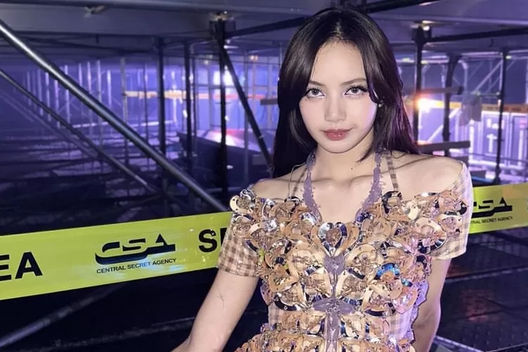 Lisa BLACKPINK Disebut Akan Keluar dari YG Entertaiment dan Akan Tampil di &lsquo;Crazy Horse&rsquo;, Penggemar Khawatir (Gorajuara.com/dok: Instagram @lalalalisa_m)