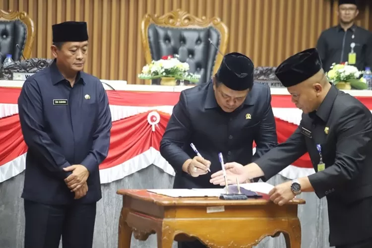 DPRD Kota Bandung menggelar Rapat Paripurna Perda Pajak dan Retribusi Daerah (Gorajuara.com/Humpro DPRD Kota Bandung)