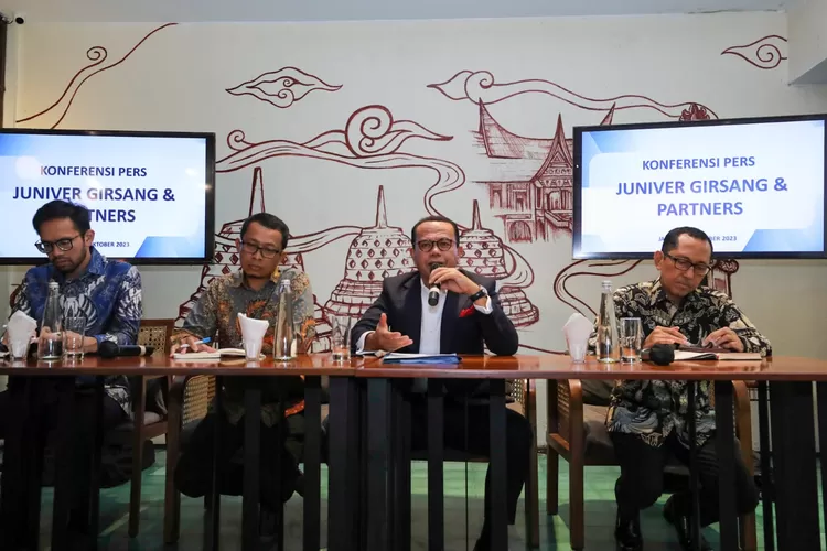 Juniver Girsang &amp; Partners wakili PT Telkom Indonesia. (Gorajuara/ PT Telkom Indonesia)