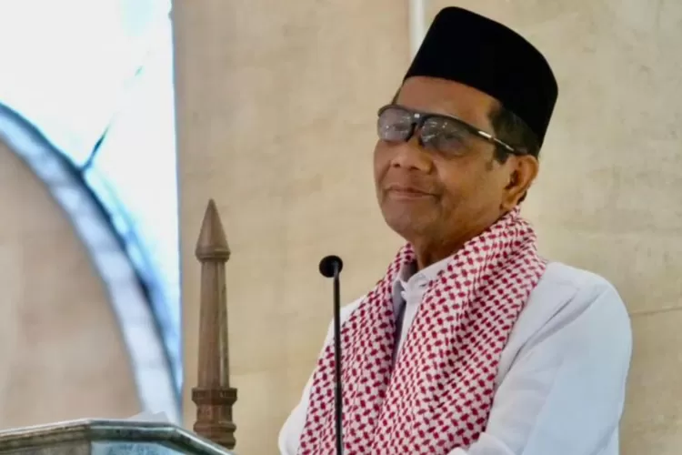 Cuitan Twitter Mahfud MD jadi perhatian netizen (Foto: Gorajuara/ Twitter/ @mohmahfudmd)